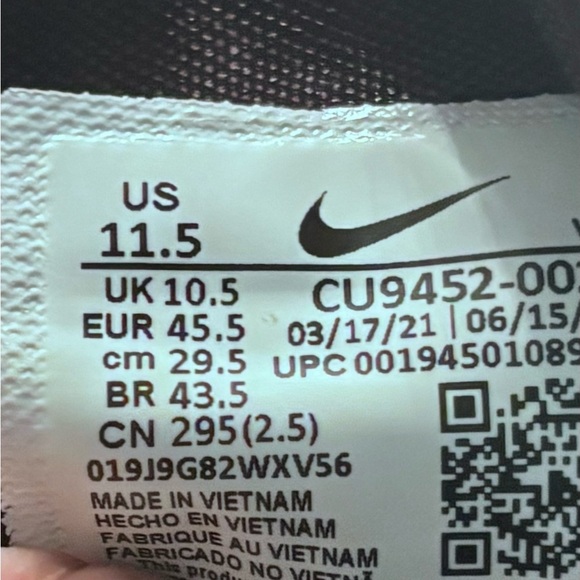 Nike Black Athletic Men's Shoes 11 1/2 - Picture 6 of 10